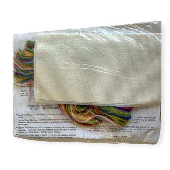 Winterwear Ornaments Cross Stitch Kit Creative Circle Canada Vintage - Picture 3 of 4